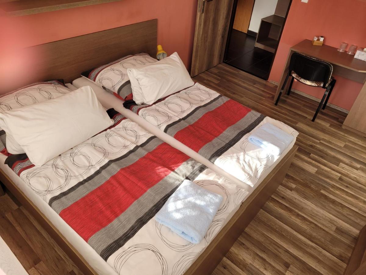 Hotel Gol Prostějov エクステリア 写真