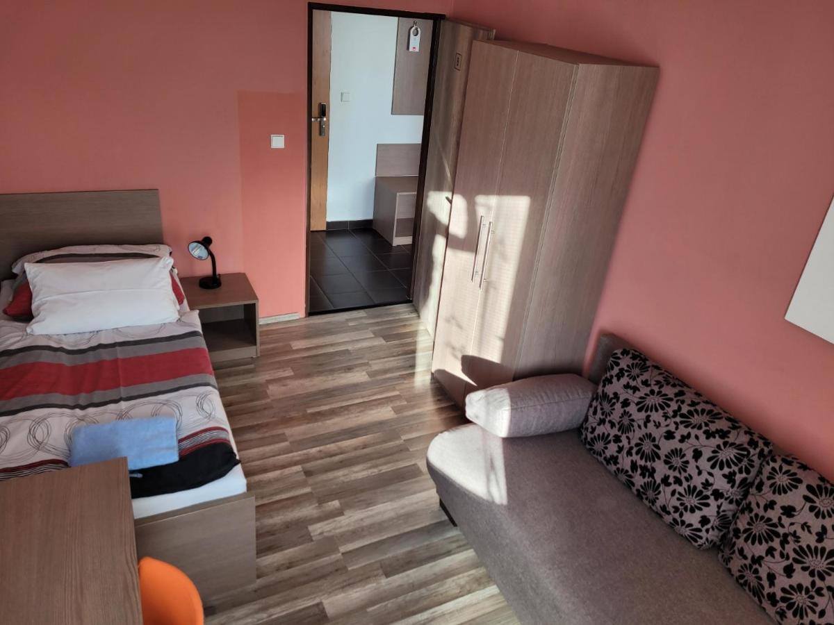 Hotel Gol Prostějov エクステリア 写真