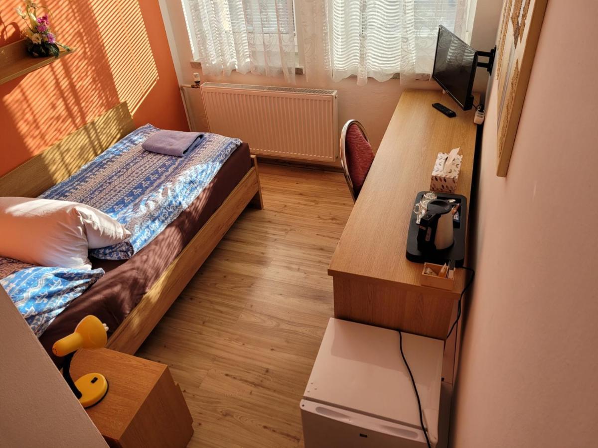 Hotel Gol Prostějov エクステリア 写真