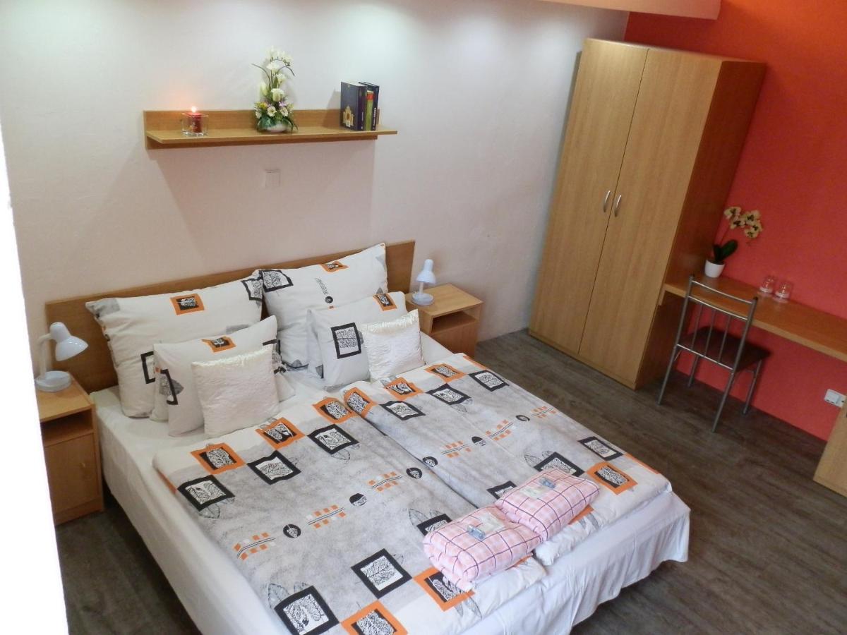 Hotel Gol Prostějov エクステリア 写真