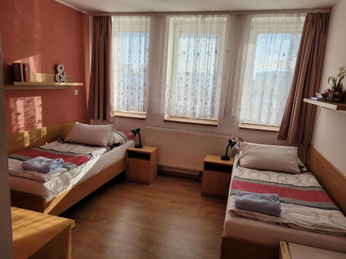 Hotel Gol Prostějov エクステリア 写真
