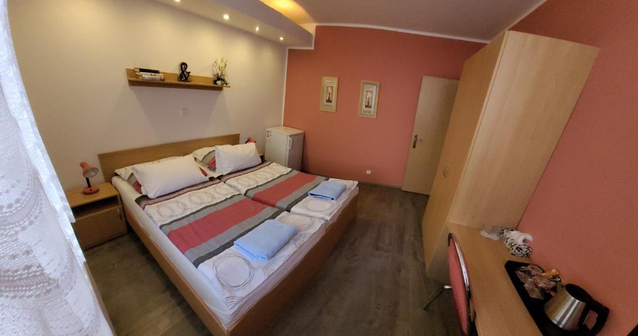 Hotel Gol Prostějov エクステリア 写真