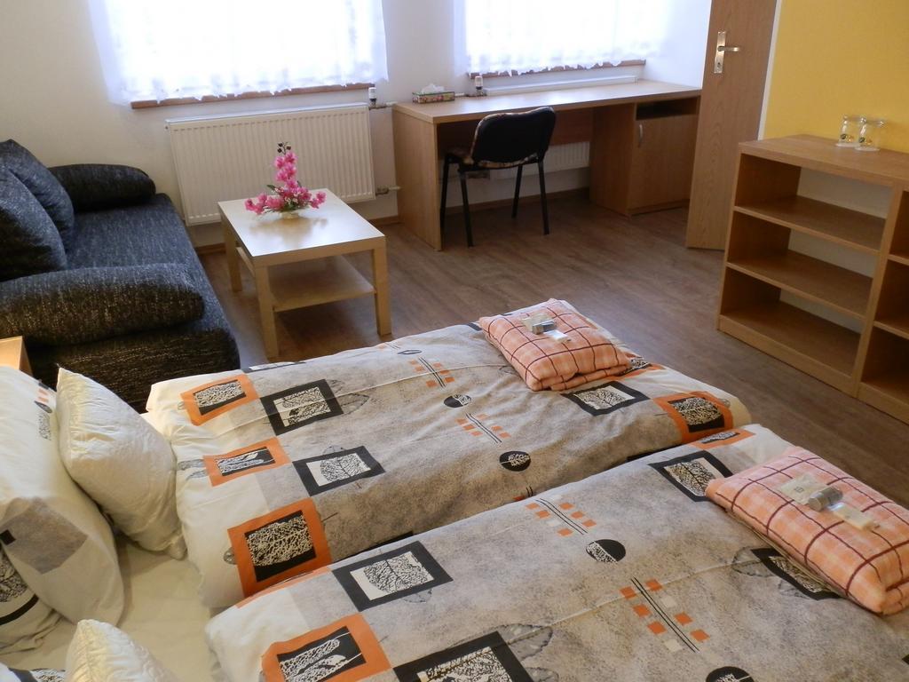 Hotel Gol Prostějov エクステリア 写真