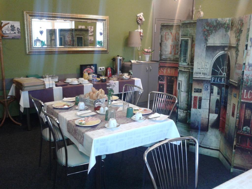 Hotel Gol Prostějov エクステリア 写真