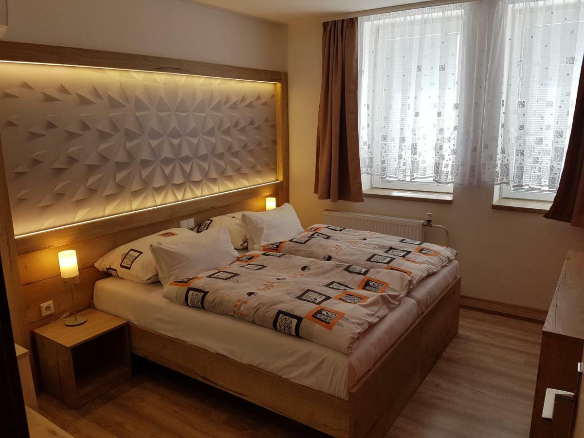 Hotel Gol Prostějov エクステリア 写真